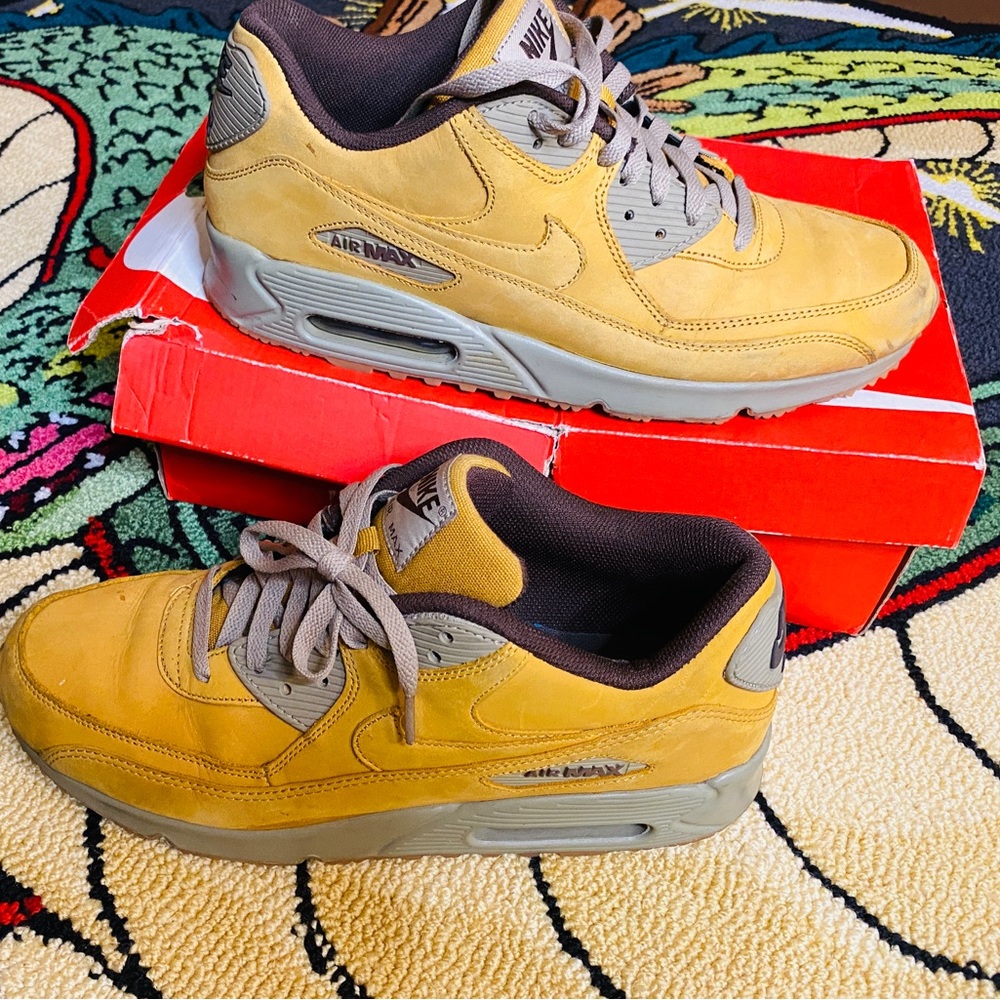 Nike Air max 90 winter PRM another shoe sitting in my closet. Open to all offers